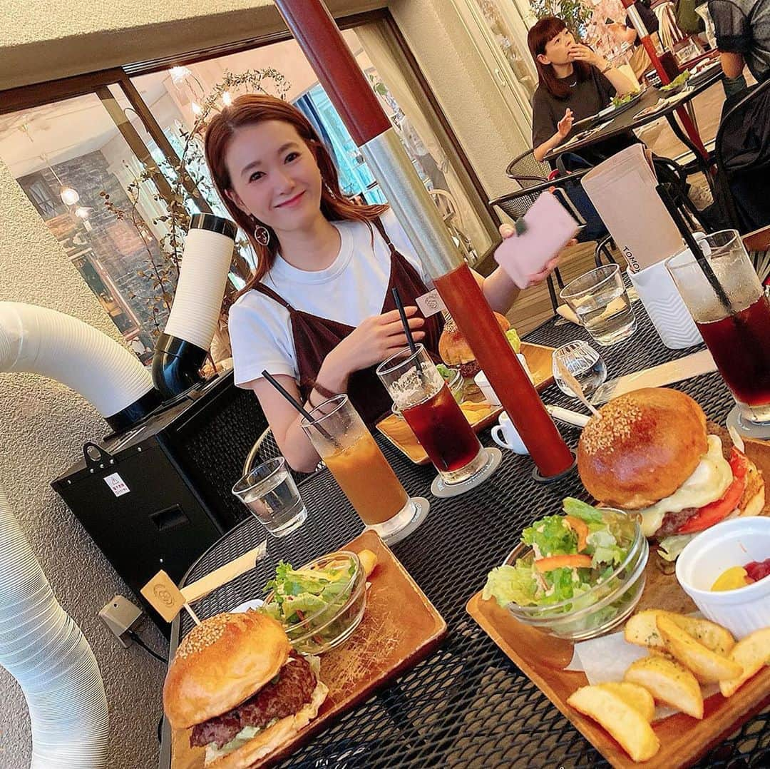 妃乃あんじさんのインスタグラム写真 - (妃乃あんじInstagram)「ひっさびさにこのメンバーで集まれた♡ 最後になりきりやってからコロナでもう半年も会えてなかった。 この人たちとはずっと笑ってられる…  #真愛涼歌 ちゃん　#煌海ルイセ　ちゃん　#地元でランチ　#友安製作所カフェ」9月24日 22時26分 - ange_hino