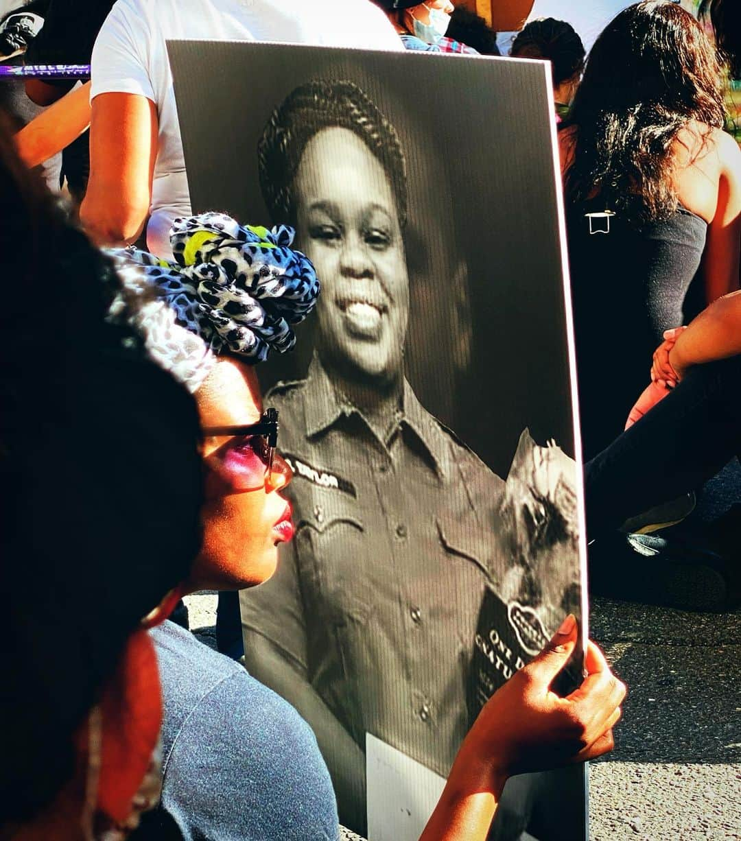 ラファエル・スバージさんのインスタグラム写真 - (ラファエル・スバージInstagram)「We mourn and weep for #breonnataylor There are not words big enough to express the tragedy of her death.  Our nation is calling out for change and We are the  UN-silent-MAJORITY.  Our future as a nation is at stake.  The time is NOW. The moment to turn our pain, our anger, our heartbreak into action is NOW  #vote #voteNow Please vote  Let’s roar like thunder and help  bring change  to right the injustices of this and other terrible acts of violence. #BLM #blacklivesmatter  Photo I took at #BLM #march #NYC #breonnataylor #sayhername」9月24日 22時33分 - raphaelsbarge