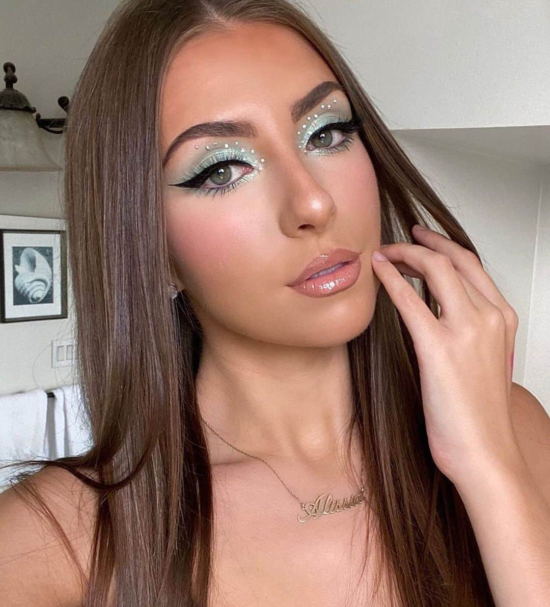 Kylie Cosmeticsさんのインスタグラム写真 - (Kylie CosmeticsInstagram)「@makeupbyalissiac wearing Black Liquid Kyliner ✨🦋⁠⠀」9月24日 22時35分 - kyliecosmetics