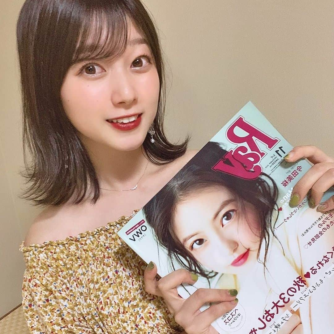 樋口花果さんのインスタグラム写真 - (樋口花果Instagram)「こんばんは！  🧡ご報告です🧡 ミス立教がRayに、、♡ 載せていただいています！！ｳﾚｼｲ！  子供時代の写真も載せているので ぜひチェックして欲しいです👶🏻💓  昨日発売したばかりなので 皆さんぜひ~~~！！みてください😽  感想お待ちしてます！  #ミスコン　#ミス立教　#Ray #秋コーデ　#雑誌 #秋コーディネート  #今日のコーデ　#ootd #秋メイク  #秋メイクはじめました  #お洒落さんと繋がりたい  #ファッション #ファッション好きな人と繋がりたい  #셀카 #얼스타그램」9月24日 22時40分 - higuchi_hanaka