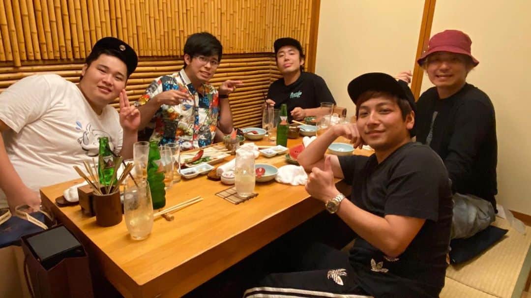 ジローのインスタグラム：「5年前からずっと笑う仲間達。」