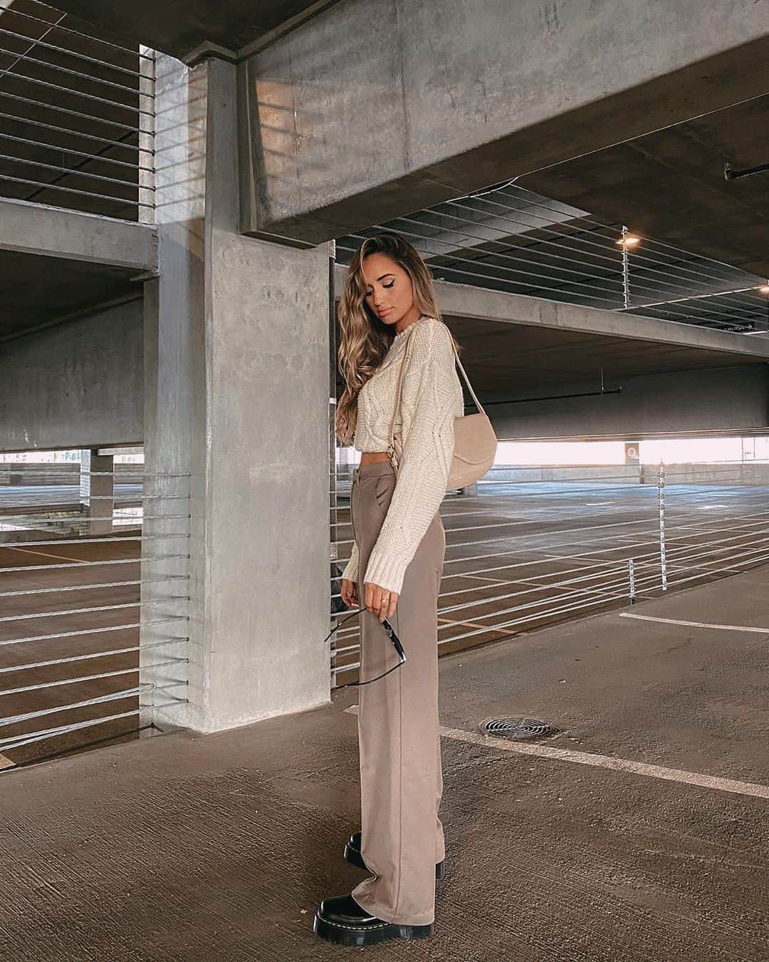 OOTD Magazineさんのインスタグラム写真 - (OOTD MagazineInstagram)「Which outfit is your favorite? @deanaduka ⠀— 🍂 Edited with OOTD Autumn presets/filters 🍂 Shop our OOTD presets/filters collection now via link in bio. 🍂」9月24日 22時55分 - ootdmagazine