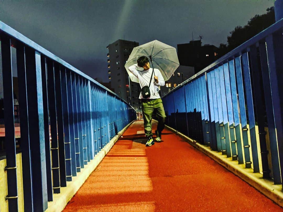 大迫一平のインスタグラム：「39  雨」