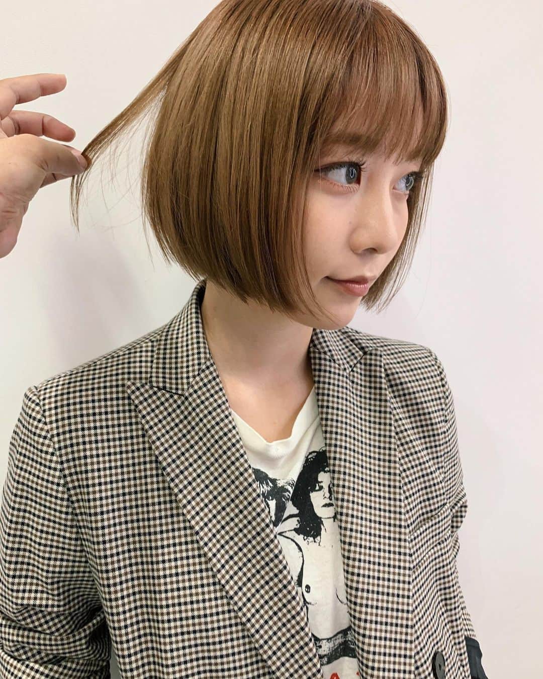 のインスタグラム：「明るくしました。秋っぽいね🎃  横藤田先生、どんぴしゃカラーをありがとう！ @s_yokofujita @gala___official」