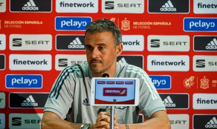 サッカー スペイン代表チームさんのインスタグラム写真 - (サッカー スペイン代表チームInstagram)「🚨 OFICIAL| Luis Enrique y Luis de la Fuente presentarán sus convocatorias el próximo 2 de octubre ⠀ ➡️ Luis Enrique dará a conocer su lista para el encuentro amistoso ante Portugal y para los partidos de la UEFA Nations League frente Suiza y Ucrania ⠀ ➡️ Luis de la Fuente ofrecerá su lista de convocados para los partidos contra Islas Feroe y Kazajistán, ambos válidos para la clasificación al Campeonato de Europa Sub-21 ⠀⠀ #SomosEspaña #SomosFederación」9月24日 23時03分 - sefutbol