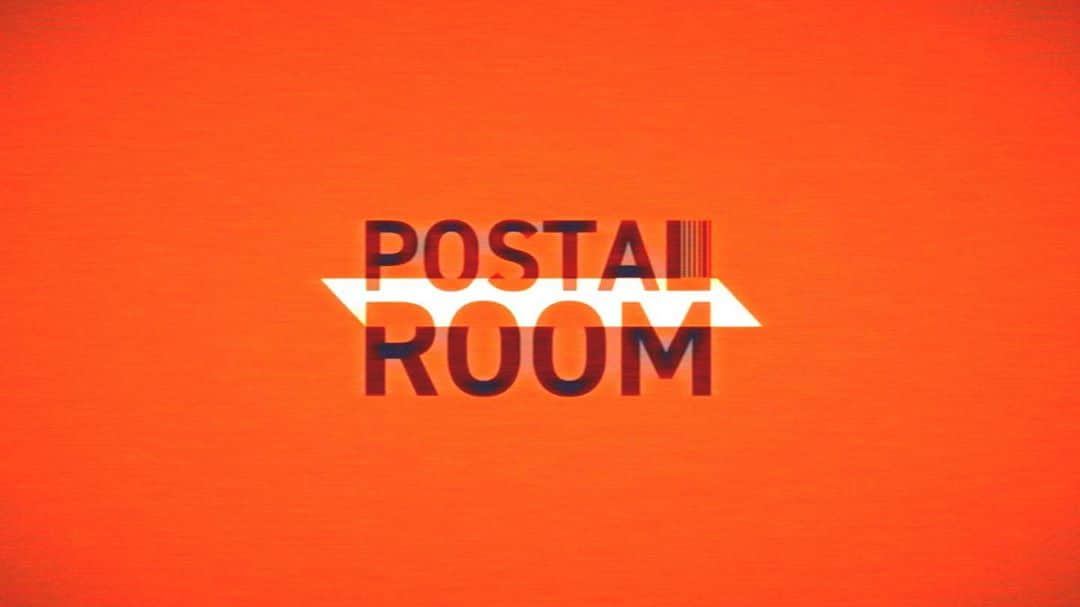 room onziemeのインスタグラム：「•﻿ 📮🗣📮 POSTAL ROOM vol.1 ﻿ Neighbors Complain / 向井太一﻿ ﻿ ▼ POSTAL ROOM﻿ ROOM独自の目線でセレクトした、ホットなエンタメニュースを定期配信。毎日の生活が少しが華やかになる、そんなニュースをお届けいたします！﻿ ﻿ ▼概要﻿ ブラックミュージックをルーツに、それぞれの個性を活かしながらも1つに混ざり合うGroove、 4人にしか出せないサウンドを追及し続け、リスナーを魅了する大阪在住のR&Bバンド「Neighbors Complain」の原点を体感することができる最新アルバム﻿の注目ポイントとは！﻿ 自身のルーツであるブラックミュージックをベースに、ジャンルを超えた楽曲で各媒体・リスナーから高い支持を得るシンガーソングライター「向井太一」の規模感が大きすぎる無観客ライブ、そして4th EP「Supplement」のリリースを記念して作られたグッズがとんでもなく〇〇！？﻿ さらに、旬な注目ニュースを合わせた盛り沢山のエンタメニュースをチェック！﻿ ﻿ ▼MC Teteyan(ZIPANGU ONIGIRI)﻿ ROOMが展開する番組「hu-do」のメインパーソナリティを務め、「ZIPANGU ONIGIRI」のクリエイター。大手アパレルで10年勤め上げ、突如飲食業内にコンバートした彼は、made in Japanを愛し、お笑いを愛し、人に愛される大男。﻿ 夢で神のお告げを受け、おにぎり作りをスタートさせ「ZIPANGUONIGIRI」をブランド化する事に成功。さらにアーティストやクリエイターが夜な夜な足繁く通う大阪の卓球バー「THE BAR」の店主も務め、気さくでみんなから愛されるキャラクターを目当てに足を運ぶファンも少なくない。﻿ ﻿ --------------------------------------------﻿ ROOM  OFFICIAL YOUTUBEにて配信中📺﻿ ※プロフィール記載のURLからCheck👏👏﻿ --------------------------------------------﻿ #room_jp #postalroom #neighborscomplain #向井太一」