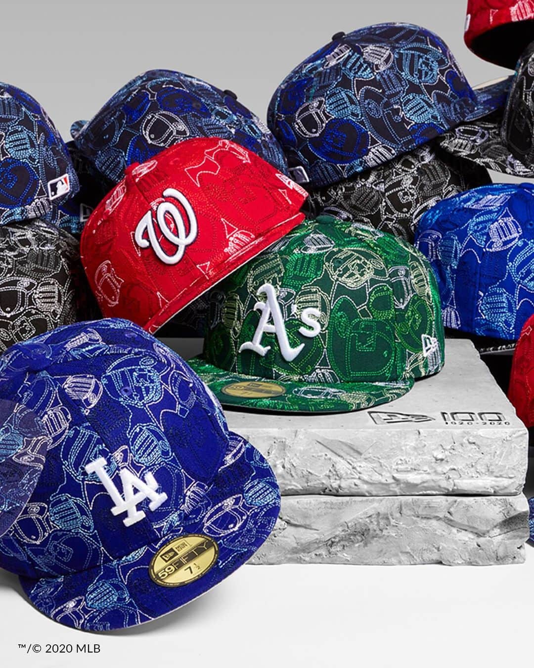 ニューエラ・キャップのインスタグラム：「An all over look that originally made its debut in 2006. The Cap Chaos Collection is our latest drop in the celebration of New Era’s 100th Anniversary. . Link in bio to get yours!」