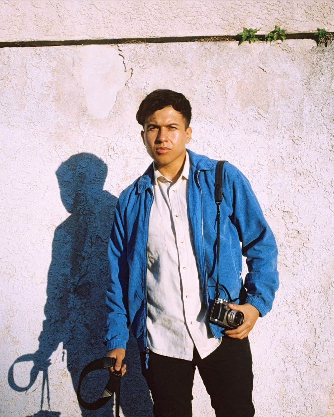 Bryant Eslavaのインスタグラム：「/ BIG ANNOUNCEMENT: (4 days) ‼️  • comment “😊” if you want a hint •」