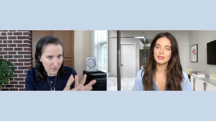 エミリー・DiDonatoのインスタグラム：「Let’s talk about HORMONES! New video on YouTube all about it with @alisa.vitti  @floliving ❤️ Hormones, sex, birth control and MORE! Alisa is the author of Woman Code, In The Flo and she is the creator of the app I use to track my cycle called My Flo. Link in bio!」