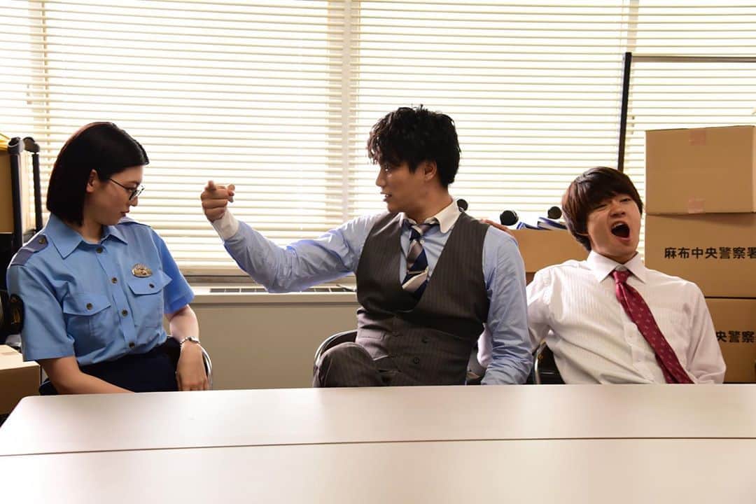 俺たちはあぶなくない（俺あぶ）ドラマ公式のインスタグラム：「‪tvkにて2話ご覧頂いた皆さま、ありがとうございました‼️‬ ‪感想は #俺あぶ でお寄せください☺︎‬ ‪MBSでの放送は24:59~‬ ‪TVer他見逃し配信は25:30~‬  ‪MBS放送終了後、視聴者プレゼント企画も始動🚓‬ ‪#ドラマ特区 #俺たちはあぶなくない‬ ‪#鈴木伸之 #佐野勇斗 #三吉彩花 ‬」