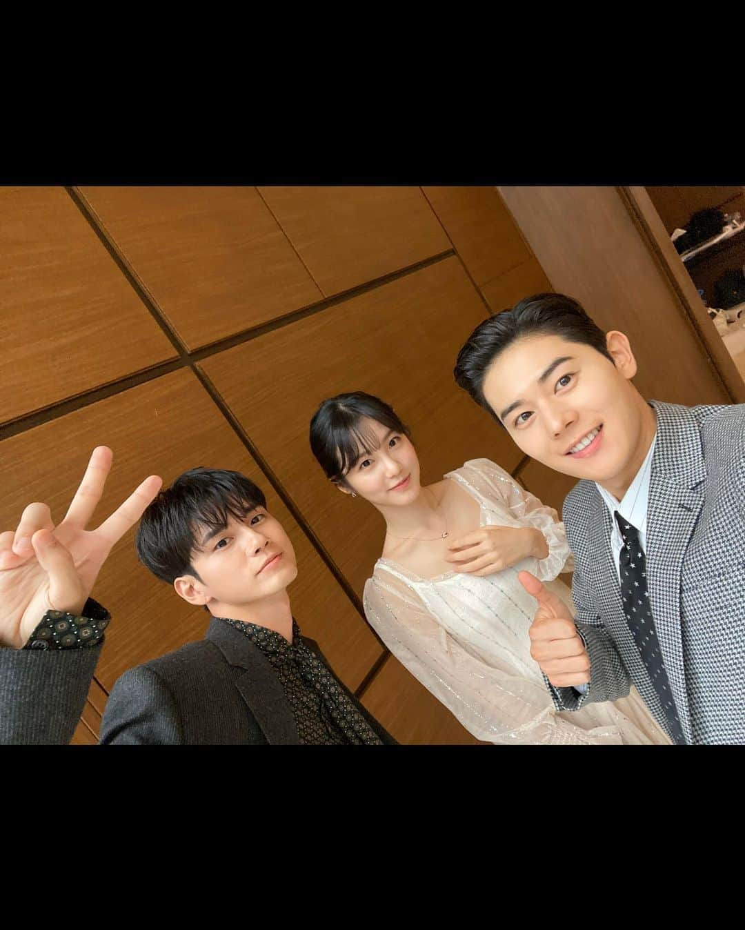 オン・ソンウさんのインスタグラム写真 - (オン・ソンウInstagram)「제발회를 무사히 마칠 경우의 수  #경우의수 #jtbc #금토드라마 #9월25일밤11시」9月24日 23時51分 - osw_onge