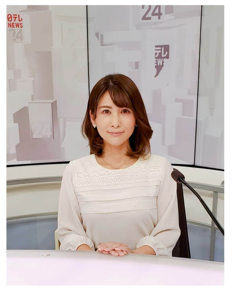 鈴木理香子さんのインスタグラム写真 - (鈴木理香子Instagram)「日テレNEWS24  夜更かしする方🌝 早起きする方🌞 日付が変わって金曜日の深夜1時～朝7時まで👋😃 良きタイミングで起きていましたらご覧下さい😌  寝られる方は 朝晩 涼しくなってきたので🍃🌾 どうぞ暖かくしてお休みくださいね🌛💤  平和で、ぐっすり寝られる夜が１番です😊  #日テレnews24  #セントフォース  #鈴木理香子」9月24日 23時54分 - rikako.suzuki