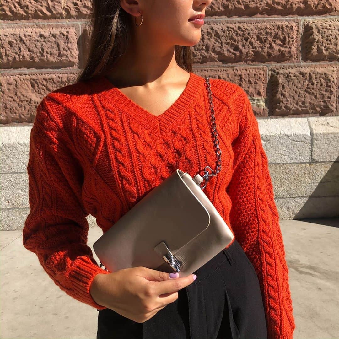 TALLY WEiJLさんのインスタグラム写真 - (TALLY WEiJLInstagram)「Cozy knitwear ftw 🔥 ⁠ Nail your transitional lewks and visit us in stores or on ww.tally-weijl.com for the hottest Fall essentials. ⁠Pullover 🔎: SPUACVERA ⁠ #TALLYWEiJL #OwnIt #fallstyling #fall ⁠」9月25日 0時01分 - tally_weijl