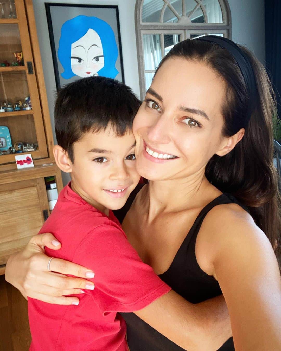 Sedef Avciのインスタグラム：「Büyüdün mü sen küçük adamım?👦🏻 #myboy #kids #love」