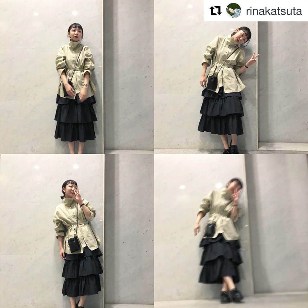 高橋愛さんのインスタグラム写真 - (高橋愛Instagram)「🖤 ㅤㅤㅤㅤㅤㅤㅤㅤㅤㅤㅤㅤㅤ Thank u りなぷー。(初めて呼んだ🤣) ㅤㅤㅤㅤㅤㅤㅤㅤㅤㅤㅤㅤㅤ  可愛く着てくれて ありがとう😌🙏🏻  ㅤㅤㅤㅤㅤㅤㅤㅤㅤㅤㅤㅤㅤ お洒落すぎて 流石すぎて ㅤㅤㅤㅤㅤㅤㅤㅤㅤㅤㅤㅤㅤ わたしも、こう着たい！ って思った🤔🙏🏻 ㅤㅤㅤㅤㅤㅤㅤㅤㅤㅤㅤㅤㅤ 真似っこ しよーーっと。😋  #Repost @rinakatsuta ・・・ ジャケットは高橋愛さん×haco!のアイテムだよ〜🌰﻿ ﻿ 今日すごい涼しかったから秋服大活躍だった☺︎﻿ わたしはフリルスカートに合わせてみたよ✨✨﻿ ﻿ photo by @akari_takeuchi.official ﻿ ﻿ jk/ @i_am_takahashi × @hacohaco8585 ﻿ skirt/ @merryjenny_instagram ﻿ bag/ @marrow_japan ﻿ ﻿ #ラブアンドピース2020」9月25日 0時38分 - i_am_takahashi