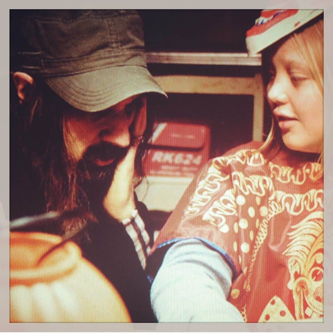 ロブ・ゾンビさんのインスタグラム写真 - (ロブ・ゾンビInstagram)「Hang in there kid. Halloween is almost here. Any ideas on who you are going to kill this year? #robzombie #halloween #daegfaerch #throwbackthursday」9月25日 0時44分 - robzombieofficial