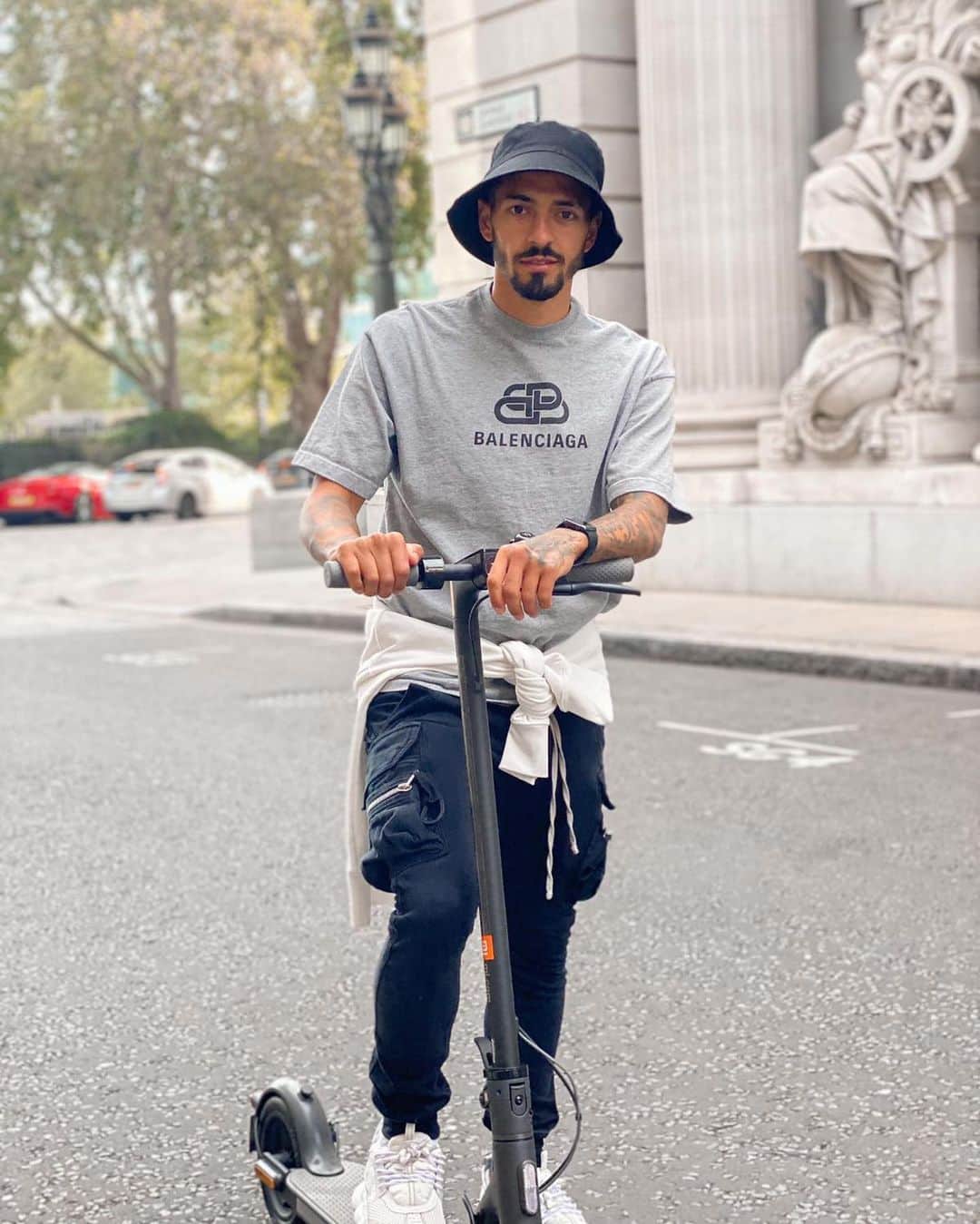 のインスタグラム：「🤙🏽🤪🙌🏼」