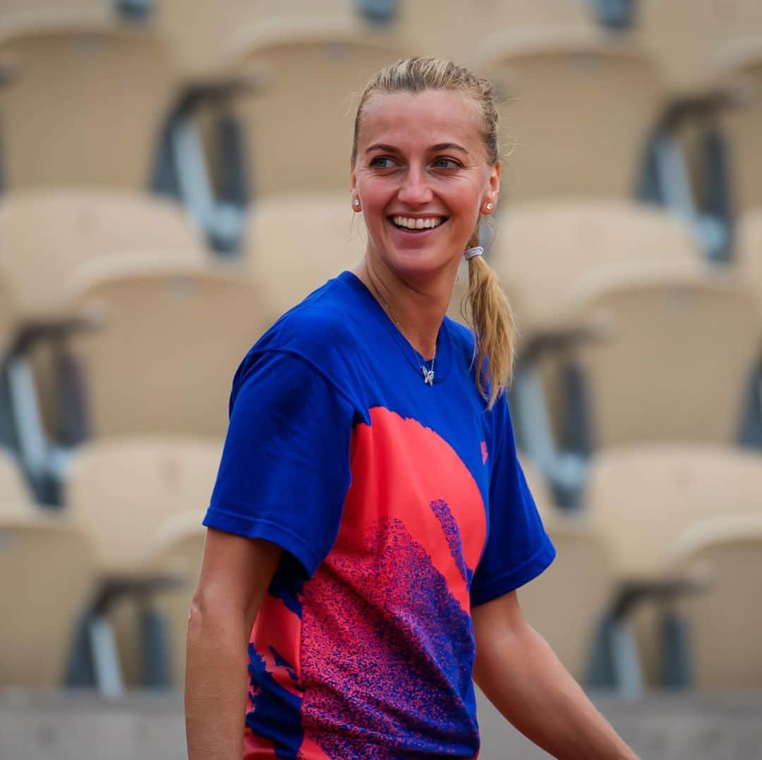 PetraKvitovaさんのインスタグラム写真 - (PetraKvitovaInstagram)「Being back at this tournament will always make me smile 😃 @rolandgarros #couragebeliefpojd」9月25日 1時34分 - petra.kvitova