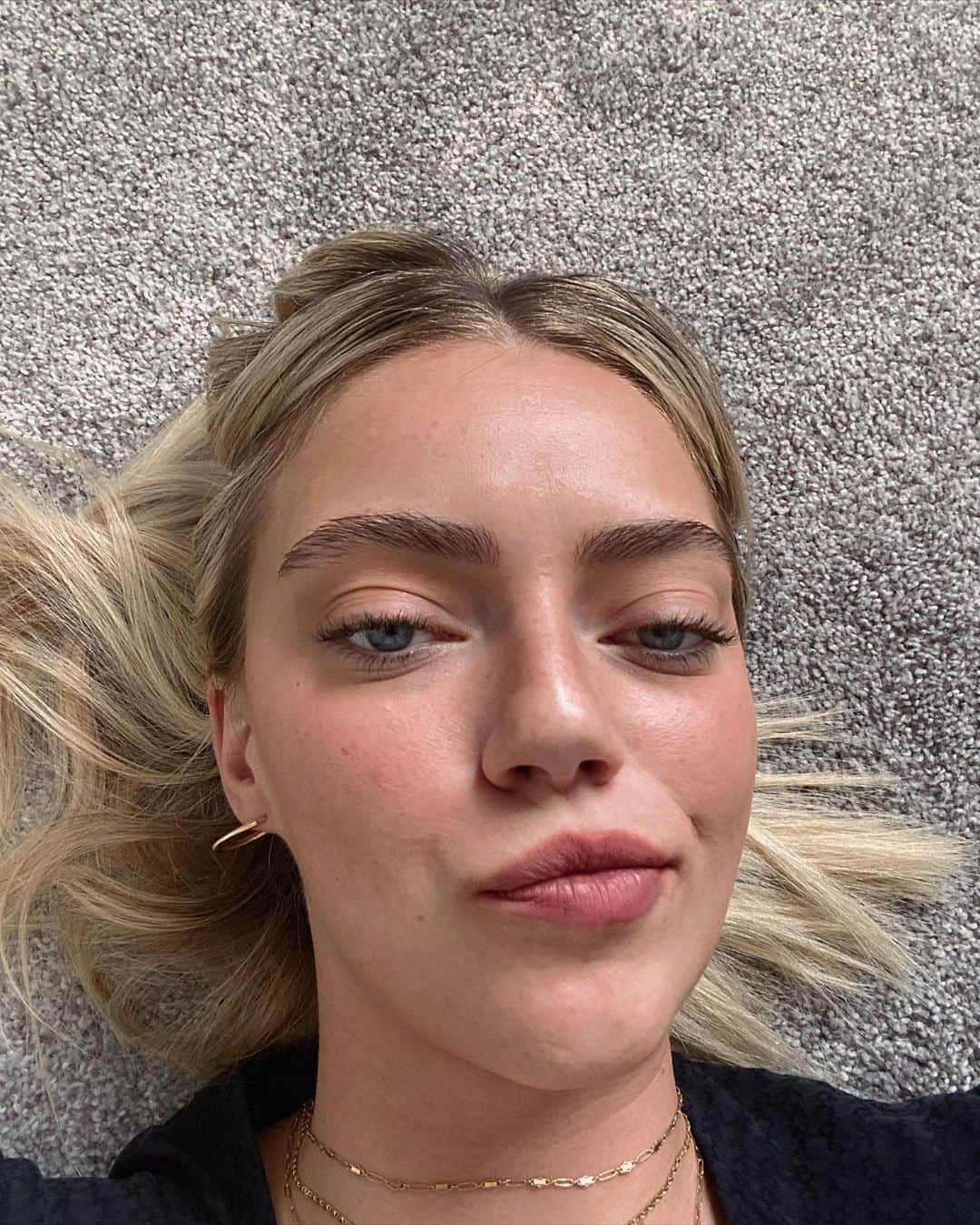 パイパー・アメリカ・スミスのインスタグラム：「Yes I’m changing  Yes I’m gone  Yes I’m older Yes I’m moving on  And if you don’t think it’s a crime you can come along  with me   🤍 #tameimpala」