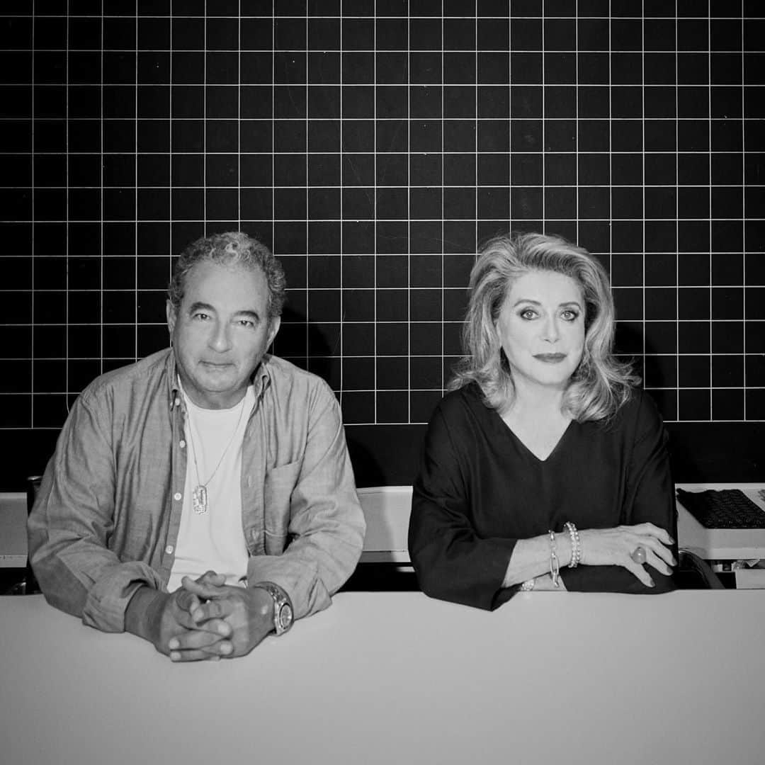 アーペーセーのインスタグラム：「A.P.C. is very proud to announce its 7th Interaction, in⠀ collaboration with Catherine Deneuve.⠀ ⠀ Launching September 28th 2020.⠀ ⠀ Photography : @saskialawaks ⠀ ⠀ #APC #APCxCatherineDeneuve #CatherineDeneuve #Interaction7 #APCFW20」