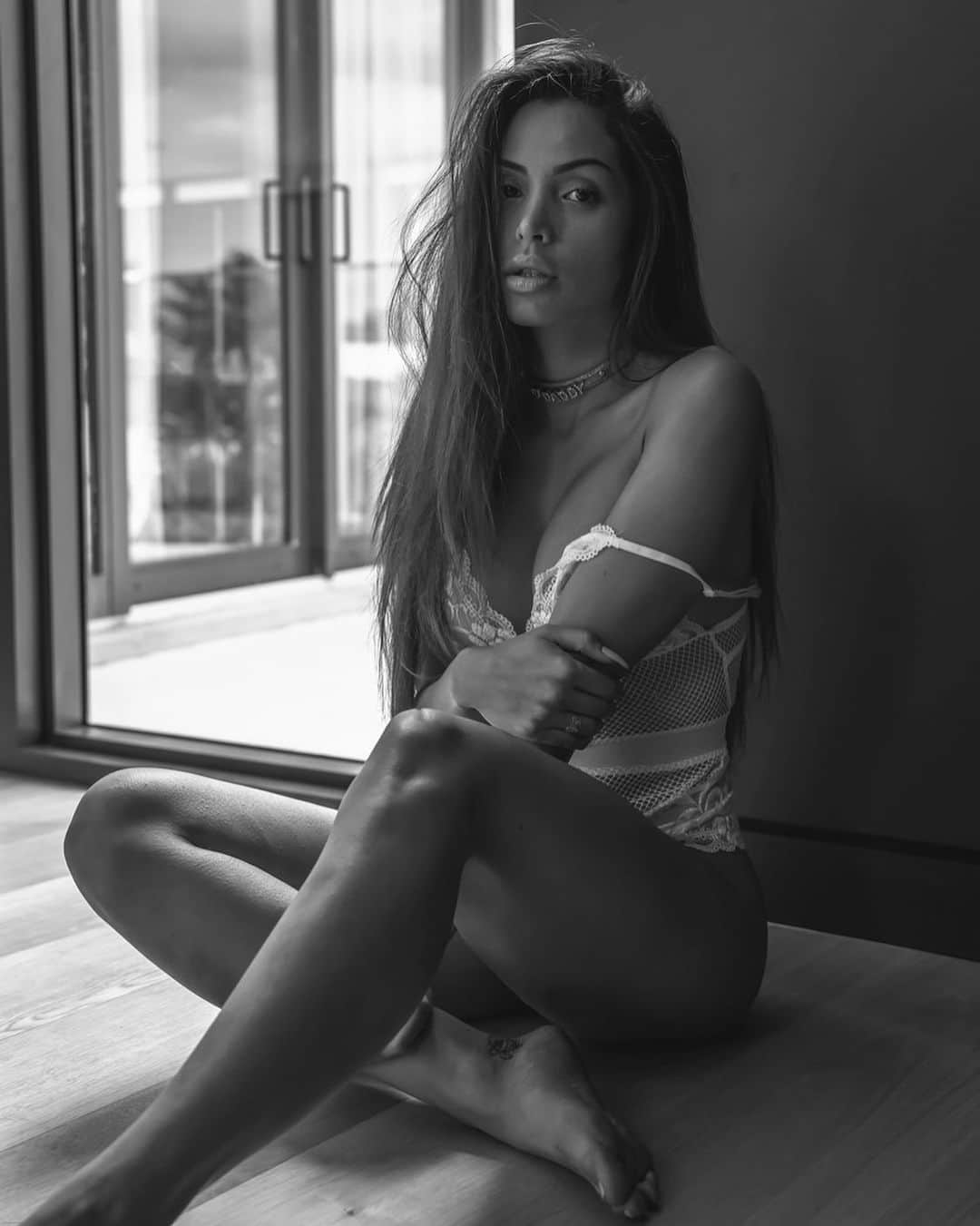 Maddy Belleのインスタグラム：「🖤🤍」