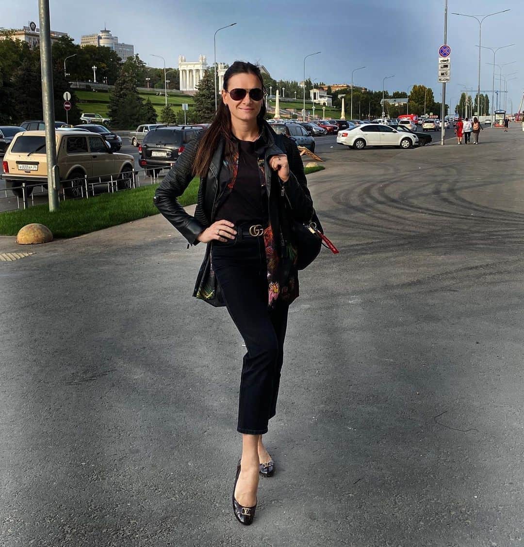 エレーナ・イシンバエワのインスタグラム：「Сегодня был Мега продуктивный день в @isinbaeva.fund. Я очень довольна 👍🏻 Если вы ещё не знаете, то мы объявили месяц Спорта с БФ ИСИНБАЕВОЙ. Каждые выходные, на нашей площадке, по адресу Невская 14А,  мы проводим спортивные матчи по разным видам Спорта. В прошлые выходные мы провели  футбольный матч. ⠀ 27.08.2020 состояться волейбольный матч. ☝🏻Кстати, есть шанс заявится ещё одной команде, кто ещё не успел, поторопитесь‼️ Конечно, победители получат призы от нас, очень ценные и эксклюзивные. Какие?😀 Всё здесь > @isinbaeva.fund. 🤗❤️ ⠀ Today was a Mega productive day at @isinbaeva.fund. ⠀ I am very pleased with 👍🏻 ⠀ If you don't know yet, we have announced a month of Sports with BF ISINBAYEVA. ⠀ Every weekend, on our playground, at the address Nevskaya 14A, we hold sports matches in different sports. We played a football match last weekend. ⠀ 27.08.2020 there will be a volleyball match. ☝🏻By the way, there is a chance to show up for another team who has not yet had time, hurry up ‼ ️ Of course, the winners will receive prizes from us, very valuable and exclusive. Which ones?😀 All here > @isinbaeva.fund. 🤗❤️」