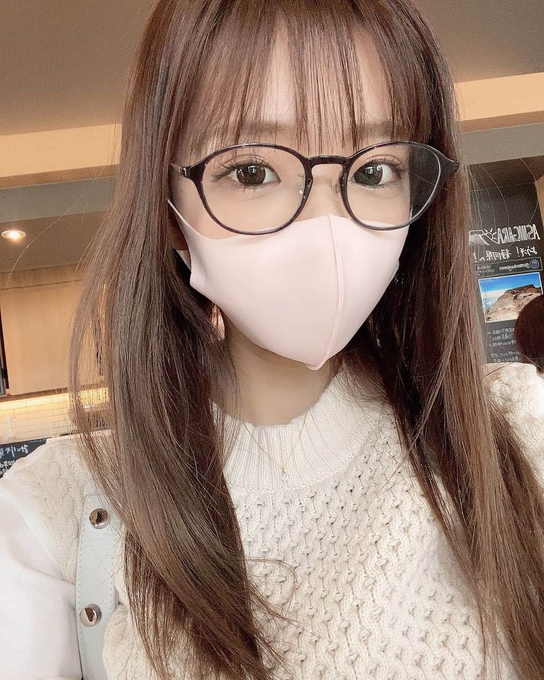 石田亜沙己のインスタグラム：「浜松へ行ってきます！  #メガネ女子」