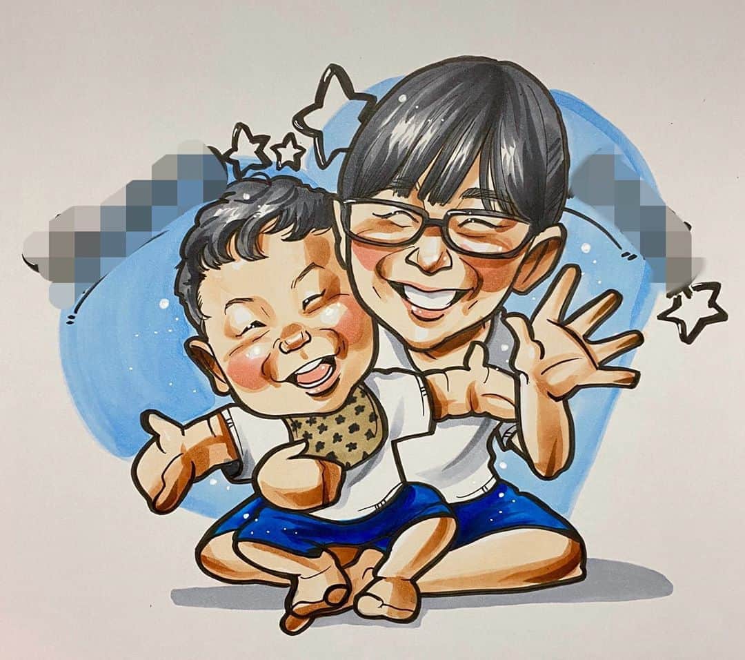 似顔絵★𝗚𝗢𝗥𝗜𝗞𝗜𝗡𝗚のインスタグラム：「. . . 先日の一枚目💜✨  . . 二枚のご依頼でした⭐️✨　. . . こちらは可愛いお子様達を❤️⭐️✨　  お姉ちゃんが弟さんをギューーーっと😍✨大きなお姉ちゃんって羨ましかったなー😍⭐️✨ . . .  ❌❌現在は、予約受付終了してます❌❌ 。 . . .  2020年度ご予約のお客✨ 現在75番までの方へ案内中です🌟✨💕 DMの確認いただきgmailへ返信宜しくお願い致します🙇‍♀️🌟✨✨ . . . .  次回の予約応募は、2020年のご予約分を書き終える予定の 来年春から夏頃の、、、予定です。 ※あくまでも予定なので前後します🙇‍♀️ . . . .  オーダー再開の際には 人数制限あるため必ず予約ができるわけではございません。 そのことも踏まえた上で 次回ご検討いただけると嬉しいです(^^) . . また、結婚式の使用を考えてくださる方も多いです✨  前々からお伝えしていますが、 基本的に予約順に対応しているため、 近々の納期を希望される方は、 対応できないこともあるので、 あらかじめご了承ください💦 . . . . . ※今回予約が取れた方へ※ . .  写真がまだ用意できてない、入金が遅れそうなど、状況により、順番が前後することもございます‼️ あらかじめご了承ください。 。 . . . また、芸能人、キャラクターのオーダー、パロディ風オーダーはお断りしています。  芸能人については、ご本人様に直接プレゼントなどはOKです。 . . . . . . 💰料金表は過去投稿記事みてね❤💰 . . . . . ➡️ハッシュタグ⇨ goriking117料金表2019⬅️ . . ✨✨✨✨✨✨✨✨✨✨✨✨✨✨✨✨ @by.goriking のアカウントでは、 過去書かせて頂いたお客様方からの、 似顔絵のその後のお写真をいただき、 投稿しております^ - ^❤️❤️ 玄関に飾ってある似顔絵、 渡した瞬間のお写真、 ご本人とのお写真などなど💕 いろんな場面でのお写真お待ちしております^ - ^✨⭐️ . . . .  #似顔絵#pencildrawing#drawing#pencil#illust#painting#art#artwork#絵描きさんと繋がりたい#似顔絵師#gorikingの似顔絵屋さん#仲良し家族#仲良し姉弟#姉弟#子供#おしゃれ#family#familyphoto#familyportrait#kids#kids_japan#comicart#anime#animeart#comicartist#animejapan」