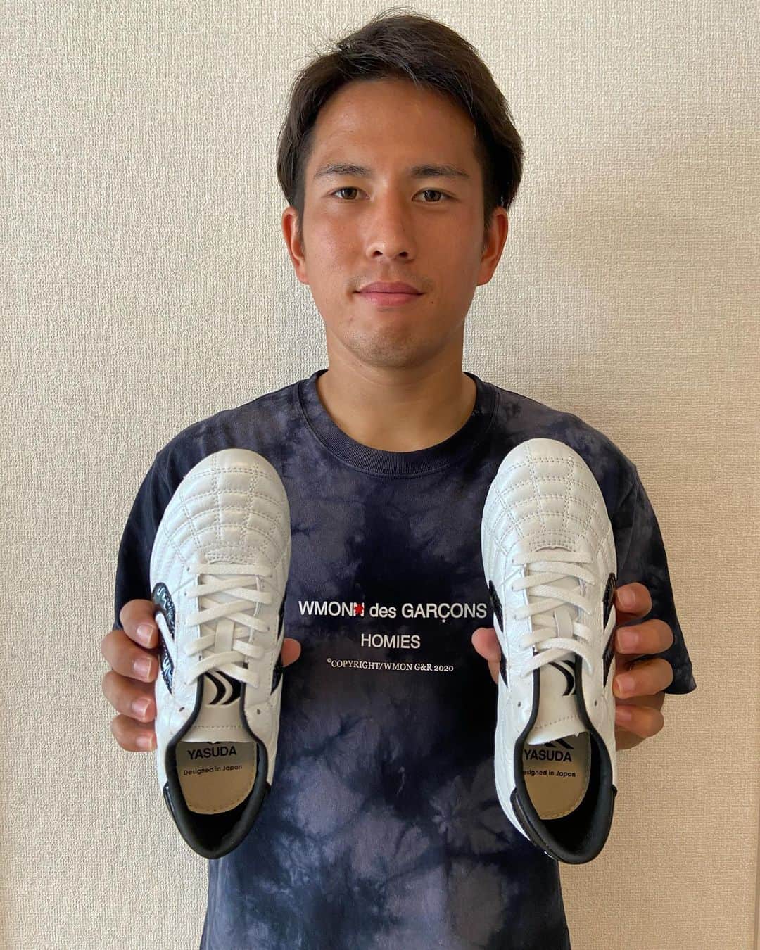 姫野宥弥のインスタグラム：「YASUDAのNEWモデルが来ました😊 いつもありがとうございます！ 軽量化され耐久性も上がりすごく良いです👍 なんといってもYASUDAはフィット感が素晴らしいです！ 皆さんも是非YASUDAを履いてみてください！ #YASUDA#サッカー#スパイク#イノベーター#藤枝MYFC#15番」