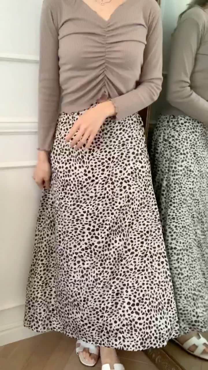 のインスタグラム：「@elle_de_muguet 新作着回し🤎🐅🍂⠀ ⠀ #elledemuguet#데일리룩#데일리#데일리코디#秋服コーデ#着回しコーデ#着回し#レオパード#レオパードスカート#ベージュコーデ ⠀ ⠀」