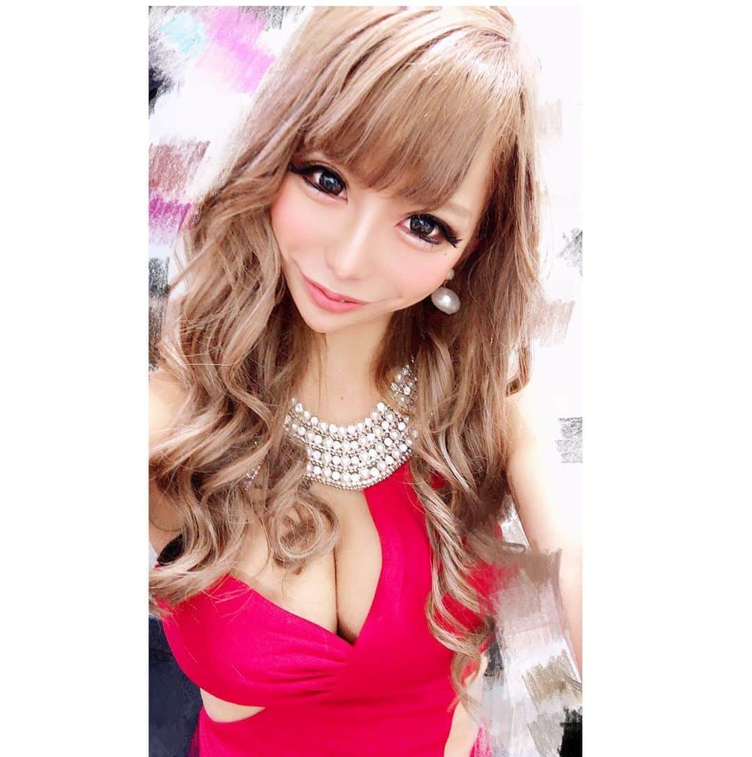 朝比奈りえさんのインスタグラム写真 - (朝比奈りえInstagram)「B型って ほんとにハマると そればっか❤👗  このドレスばっか 着ちゃうけど 新しいのも そろそろ欲しいなあ  🌻🌞🌻🌺🌻🍉  #148cmの彼女 #AngelR #すすきの #sexy #美尻 #フィットネス女子 #prettywomandancers #アラサー女子 #沖縄 #歌舞伎町 #キャバクラ #キャバ嬢 #空 #名古屋錦 #ダンスショー #ショータイム #ポールダンス #プリティウーマン #prettywoman #エンジェルシャンパン #キャバドレス #Gカップキャバ嬢 #内海 #コロナに負けるな #水着ギャル  #筋トレ #宅トレ #海 #プロテイン」9月25日 12時24分 - lie8862