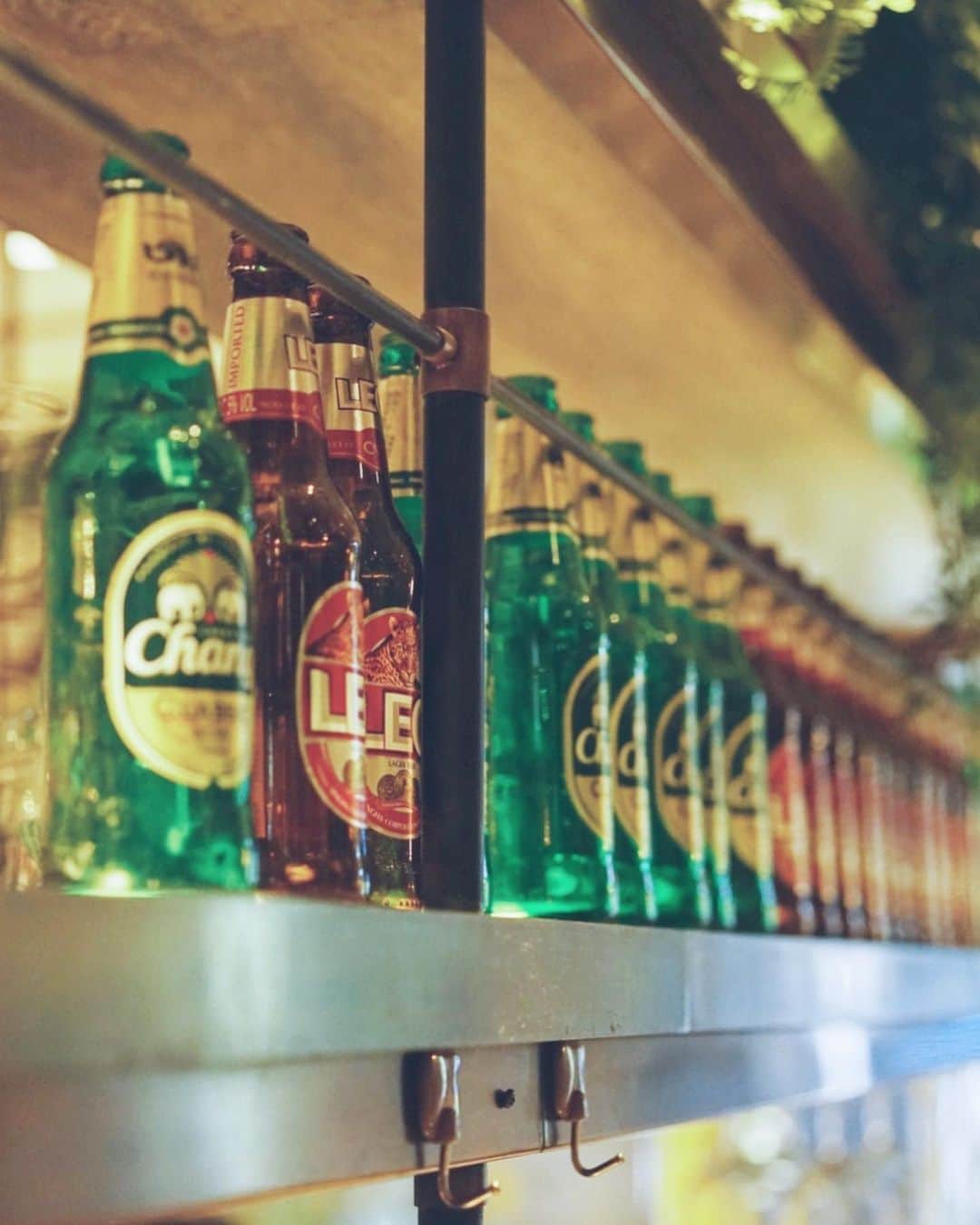 のインスタグラム：「新宿でおいしいタイ料理を見つけました 石原さとみも行きつけってテレビで紹介してたお店で 何を食べても本当においしかった 特に爆盛パクチーのトムヤンクン鍋がおいしかった.. 隣に台湾餃子のお店もオープンするらしいからまた行きたいなあ . . . CAFE ⇨  @rambutan1029  FOOD ⇨ #タイ料理 PLACE ⇨#新宿 東口A6出口  . .  #東京カフェ #カフェ部 #カフェ好きな人と繋がりたい #コーヒーのある暮らし #コーヒー好きな人と繋がりたい #珈琲好きな人と繋がりたい #カフェスタグラム #카페 #ひとりカフェ #ひとり時間  #甘党女子 #genic_cafe #retrip_cafe #cafestagram #カフェ散歩 #カフェパト #cafefood #カフェ巡り好きな人と繋がりたい #hanakogram #新宿ランブータン #新宿ディパッタイ #台北餃子」