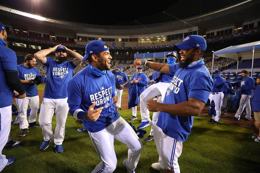 トロント・ブルージェイズさんのインスタグラム写真 - (トロント・ブルージェイズInstagram)「This. Team. 💙 #WeAreBlueJays」9月25日 12時41分 - bluejays