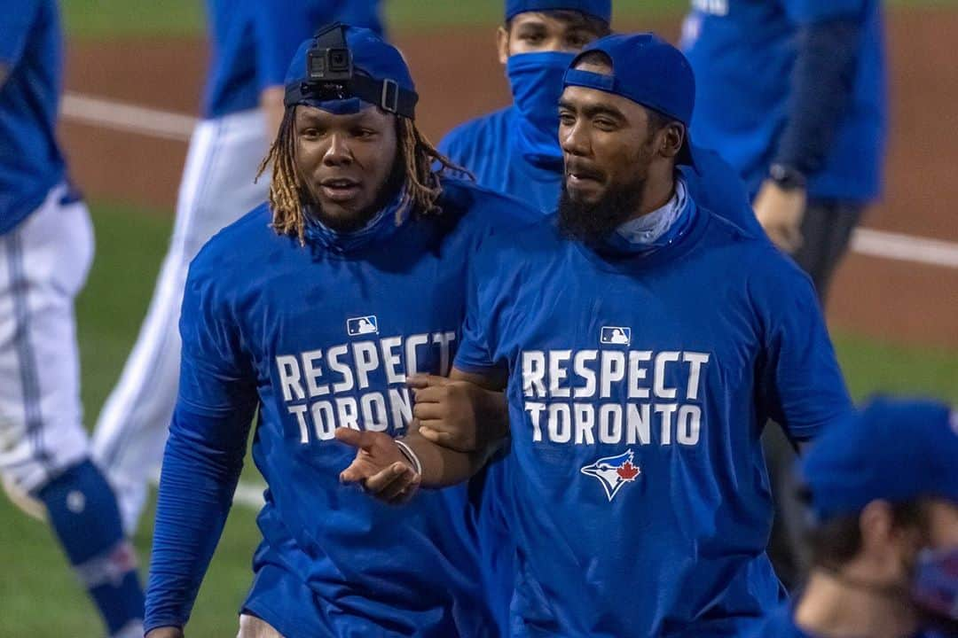 トロント・ブルージェイズさんのインスタグラム写真 - (トロント・ブルージェイズInstagram)「This. Team. 💙 #WeAreBlueJays」9月25日 12時41分 - bluejays