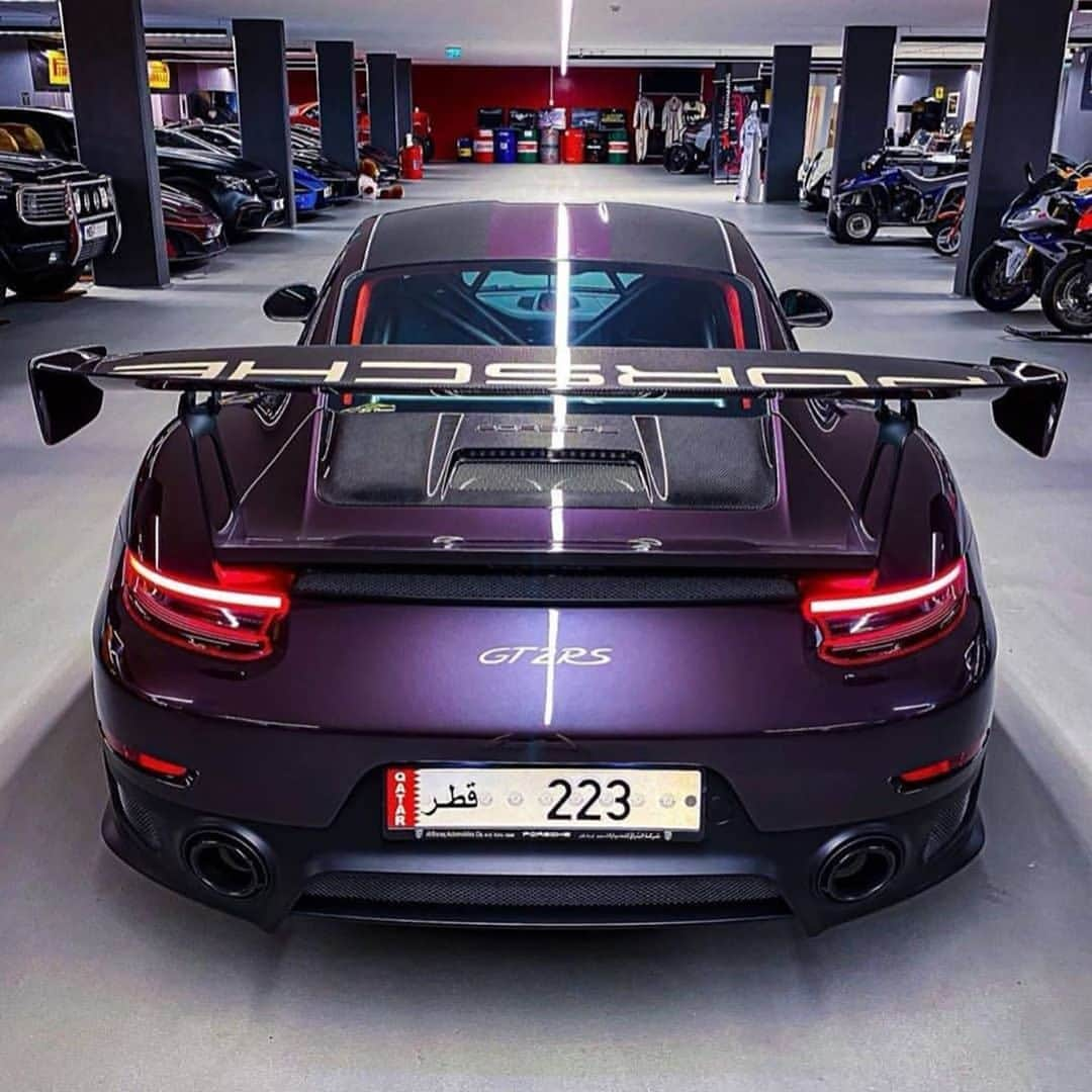 CarsWithoutLimitsさんのインスタグラム写真 - (CarsWithoutLimitsInstagram)「Vesuvio Metallic Porsche #GT2RS Photos @abdyessine  Owner @gercollector  #carswithoutlimits #porsche」9月25日 12時43分 - carswithoutlimits