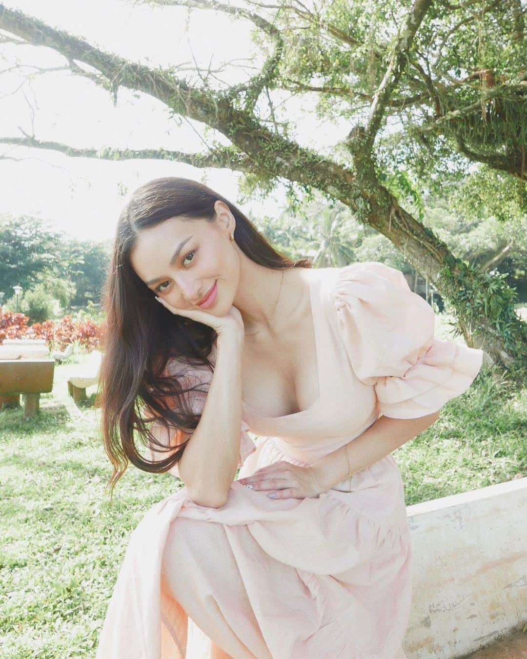 カイリー・バーゾサさんのインスタグラム写真 - (カイリー・バーゾサInstagram)「🍃🌸🌻🎬」9月25日 13時00分 - kylieverzosa