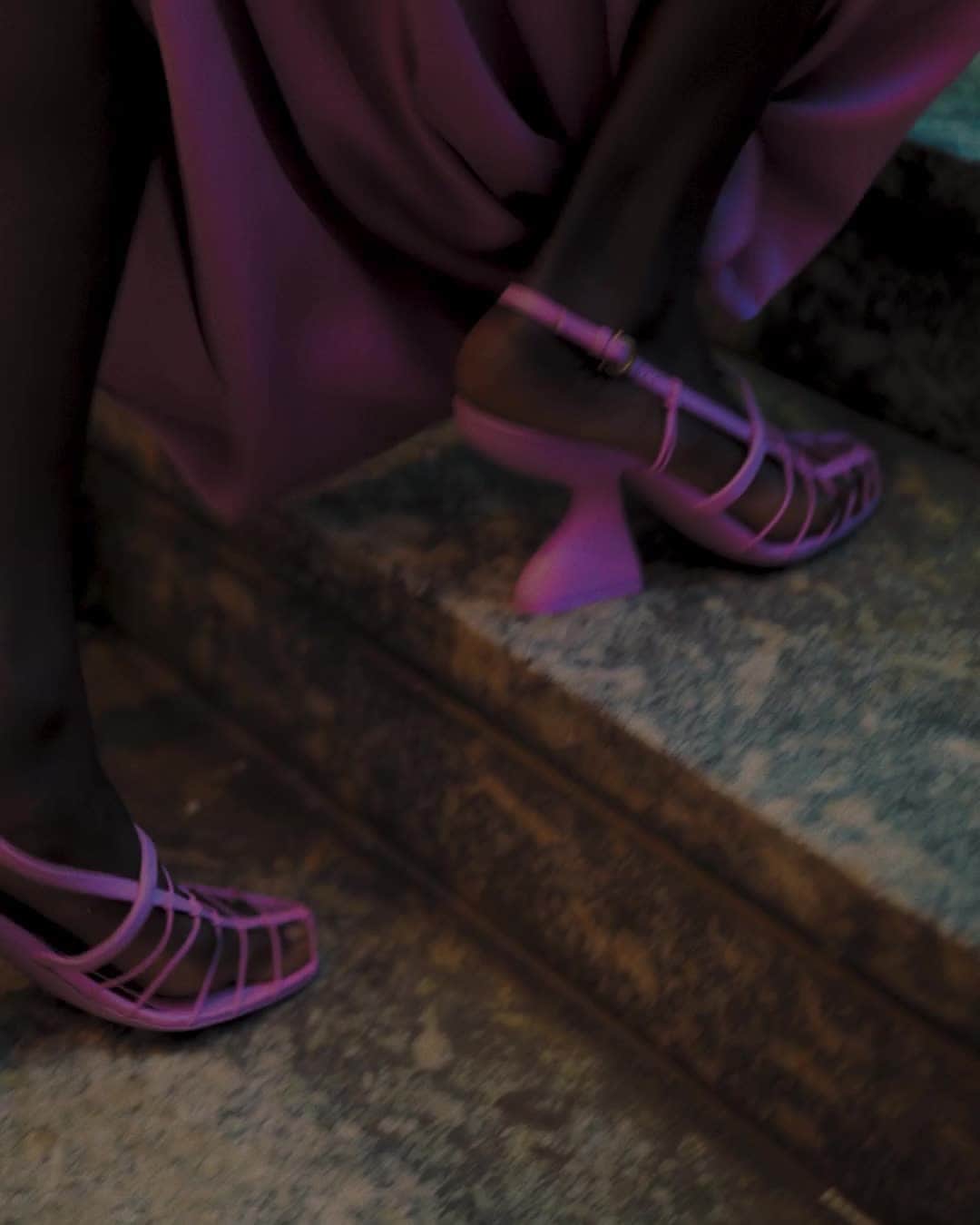 のインスタグラム：「The Thrill of Anticipation. Watch the Salvatore Ferragamo Spring/Summer 2021 fashion show live on Saturday, 26th September at 7:30 pm CEST on www.ferragamo.com #FerragamoSS21」