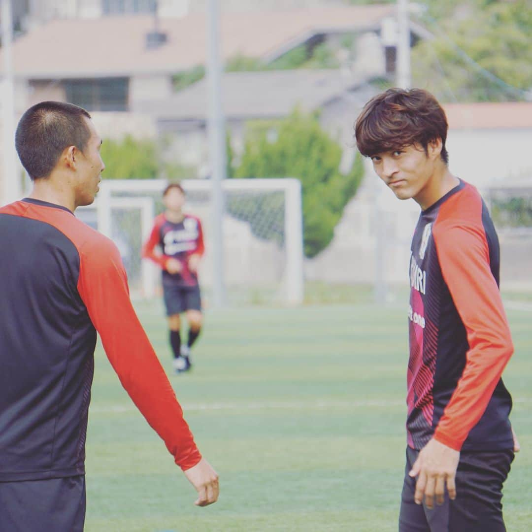 愛媛FCさんのインスタグラム写真 - (愛媛FCInstagram)「明日は #ツエーゲン金沢 戦⚽️✨  🗓9月26日（土）19時00分kickoff⚽️ 🆚#ツエーゲン金沢 🏟#ニンジニアスタジアム  シーズン折り返し一発目‼️ ひたむきに愛媛らしく戦おう👊  #Jリーグ #DAZN  #明治安田生命j2リーグ  #ehimefc  #ココロハトモニ12 #愛媛一丸 #1日1池田樹雷人」9月25日 13時15分 - ehimefc12