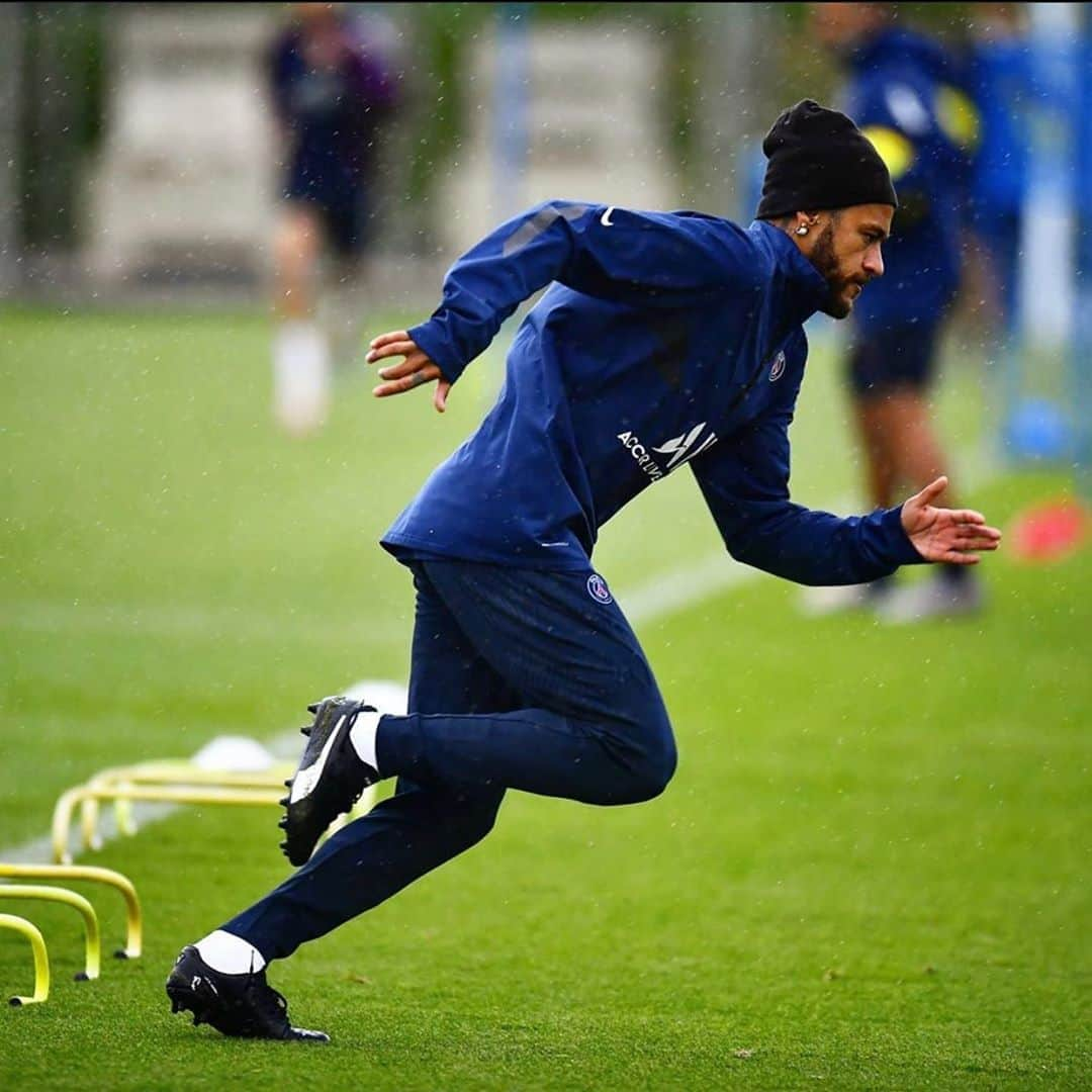 ネイマールさんのインスタグラム写真 - (ネイマールInstagram)「⚽️」9月25日 5時47分 - neymarjr