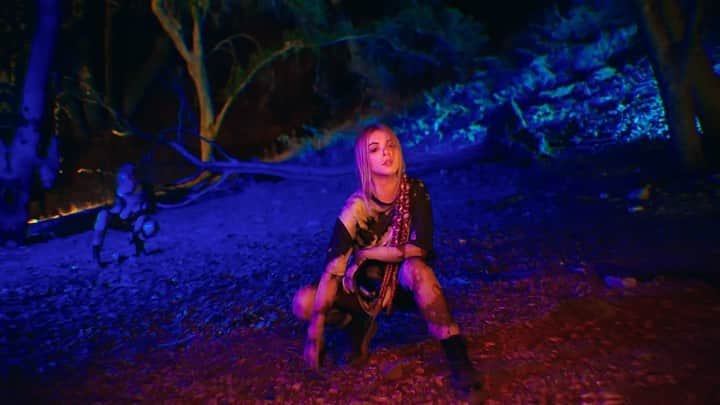 アリソン・ワンダーランドのインスタグラム：「Bad Things song & video is now out. Listen to it and remember why you’re here even through all the bullshit. This is one of my favs I’ve ever done.   Shout out @donslens, @sat_the_producer + entire crew for this video depicting my brain」