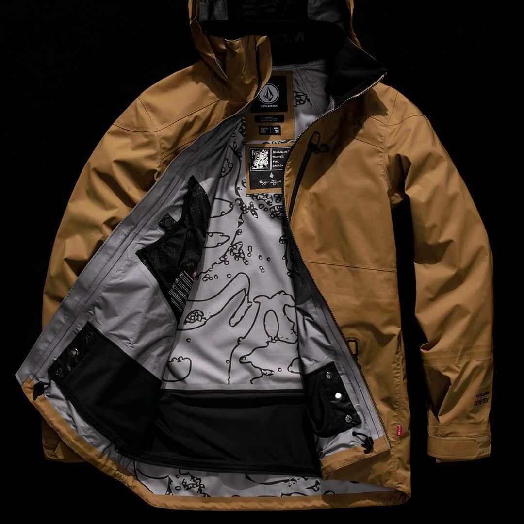 ボルコムのインスタグラム：「The @volcomsnow 'Guch Stretch Gore-Tex Jacket' 🏂  designed, tested and worn by @bryaniguchi is AVAILABLE NOW at retailers worldwide and online! #VolcomOuterwear ❄️ vol.cm/snow 👈」