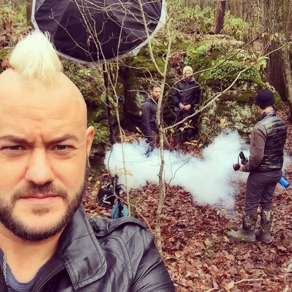 3 Doors Downのインスタグラム：「Behind the scenes of our Us And The Night album cover shoot #TBT」