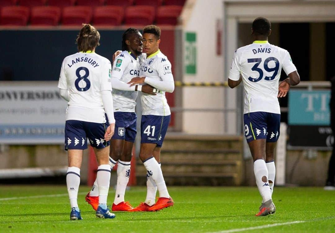 バートランド・トラオレさんのインスタグラム写真 - (バートランド・トラオレInstagram)「To the next round we move well done team💪🏾💜 Happy with my debut goal⚽️」9月25日 6時39分 - bertrandtraore10