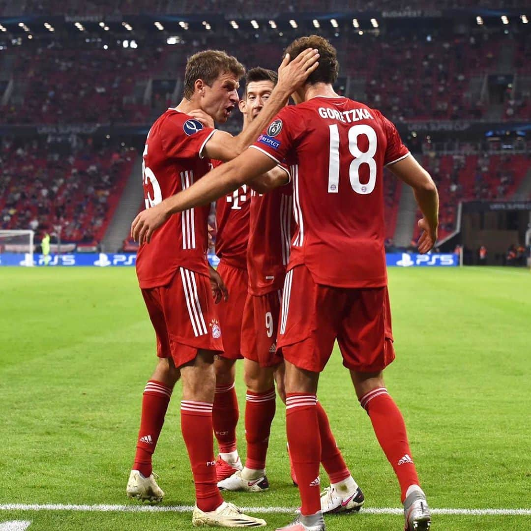 レオン・ゴレツカさんのインスタグラム写真 - (レオン・ゴレツカInstagram)「Super Team, Supercup! 🙏 @fcbayern @championsleague」9月25日 6時40分 - leon_goretzka