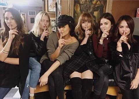 E! Onlineさんのインスタグラム写真 - (E! OnlineInstagram)「We've got a secret, can you keep it? The #PrettyLittleLiars reboot Original Sin is officially coming to HBO Max—Link in bio for All the detAils. (📷: Instagram)」9月25日 7時00分 - enews