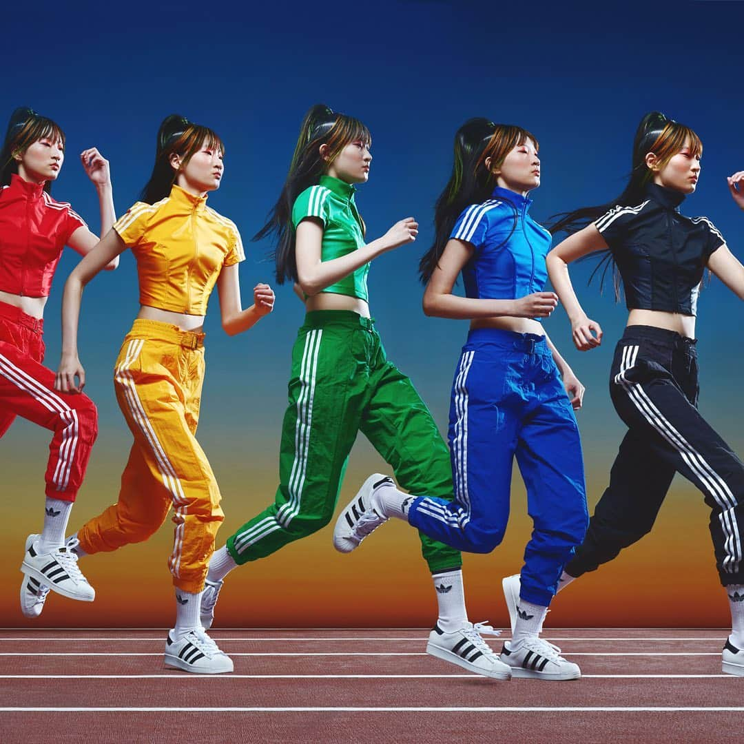 adidas Womenさんのインスタグラム写真 - (adidas WomenInstagram)「Paolina Russo (@paolina_russo) puts sports, textile innovation and bold use of color at the heart of her design philosophy.⁣ ⁣ See more of her collection now at adidas.com/paolinarusso」9月25日 7時23分 - adidaswomen