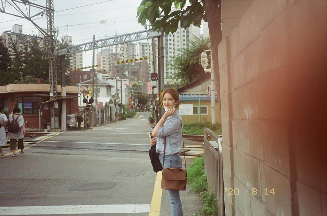 ジヒョン さんのインスタグラム写真 - (ジヒョン Instagram)「By @gobogyeol  사진잘찍는 예쁜언니. 📸 💕」9月25日 7時42分 - jihyunilovee