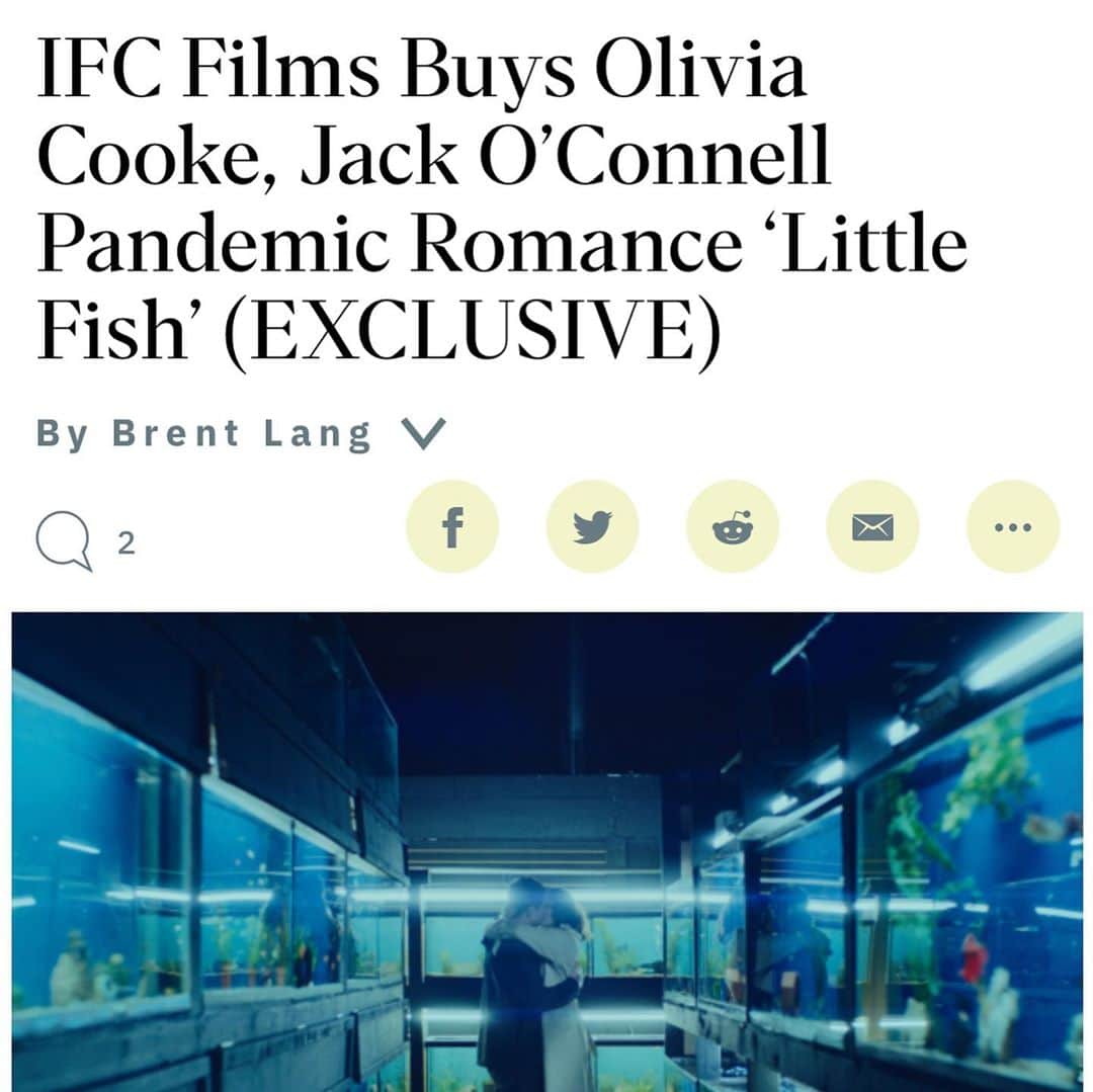 ラウル・カスティージョのインスタグラム：「Ecstatic to announce that LITTLE FISH is coming out in Theaters and On Demand on Feb 5, 2021 thanks to @ifcfilms. 💙🐠 Hard to celebrate anything today but at least I’m part of a film that’s saying something of the world we’re living in. Beautifully directed by @chadhartigan who I was fortunate to meet at @sxsw over 10 years ago (have you seen Morris from America yet?) from a script by the deeply gifted @mattsontomlin (have you seen @projectpowernetflix yet?) based of a haunting short story by @ajagabel (have you read her gorgeous debut novel The Ensemble?). And I get to share the screen and the music studio with the queen herself @sokothecat We were supposed to premier at this year’s @tribeca Film Festival but in cruel irony we were robbed of that opportunity. I’m SO UTTERLY STOKED for this movie to be out now. A story about love and survival during a pandemic. I’m truly proud of it. #Repost @chadhartigan ・・・」