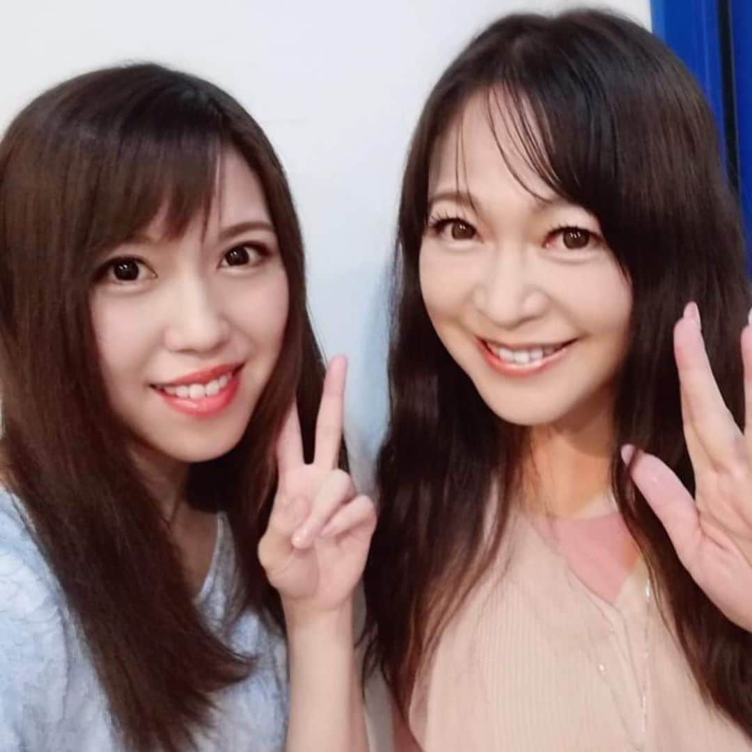 原めぐみさんのインスタグラム写真 - (原めぐみInstagram)「（原めぐみofficial） 10pcs photos Swipeーーー▶︎▶︎▶︎ レインボータウンFM【原めぐみのEN❤︎JOYトーク】ゲストは瀬戸マドカちゃん❣️ロス・インディオスさん達と歌った新曲が有線チャート6位‼️ WATCHセラピーの和泉陽子先生に番組をアシストして頂きながらお届け致しました^ ^💓 https://ameblo.jp/meguming5/entry-12627322418.html  #瀬戸マドカ さん #ロスインディオス  #和泉陽子　先生 #watchセラピー   #原めぐみ  #80年代アイドル  #megumihara #singer  #ラジオ  #大江戸放送局  @meguming.h」9月25日 8時48分 - meguming.h