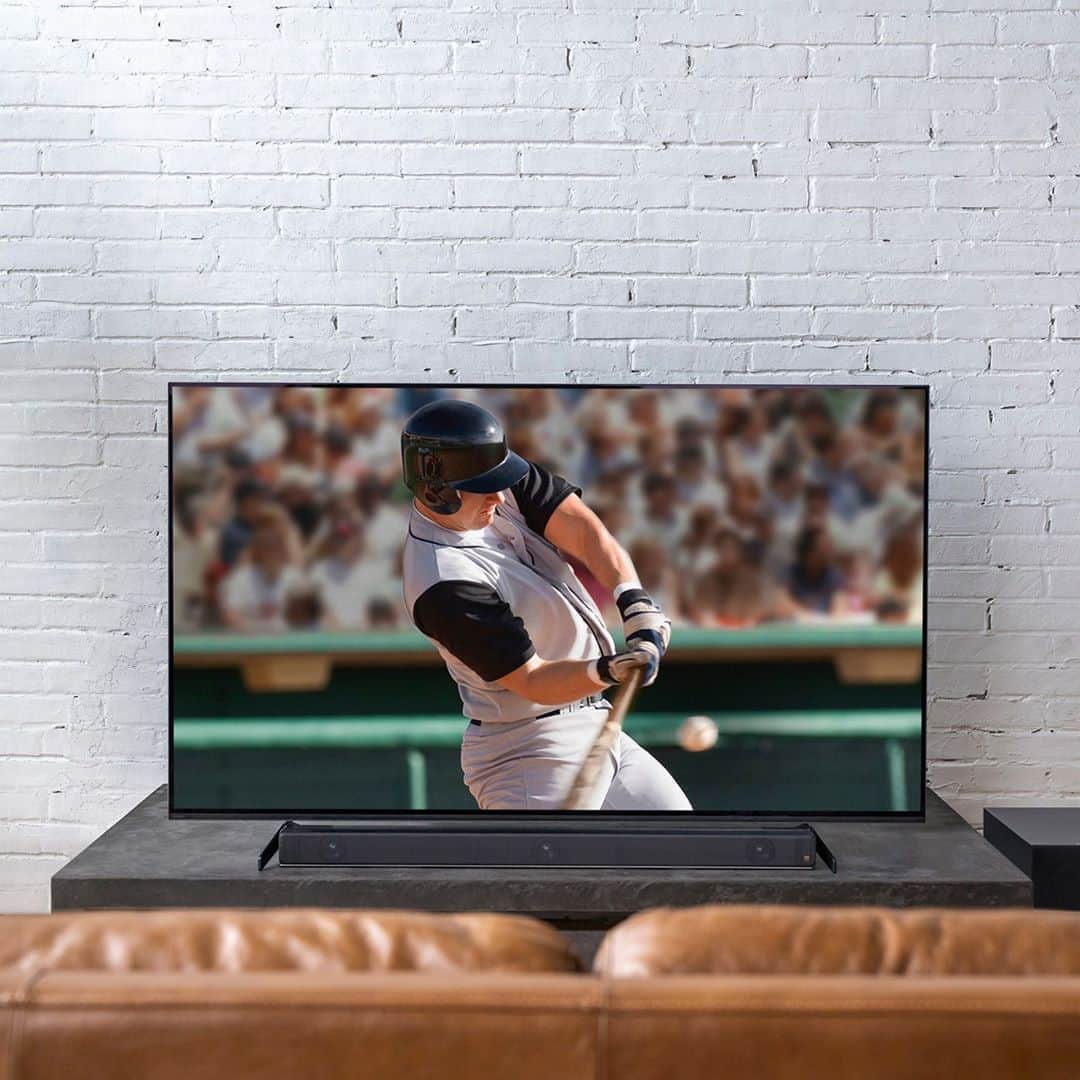 sonyさんのインスタグラム写真 - (sonyInstagram)「Make every game a home game. (#Sony4K A8H OLED Smart Android TV that boosts color and contrast for extra depth and realism.)」9月25日 8時54分 - sonyelectronics